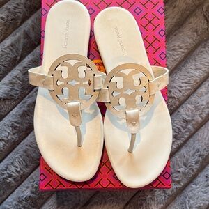 Tory Burch Cream Sandals with Logo Detail